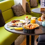 De Brauhotel - De La Brasserie Nationale 3* بشاراغي
