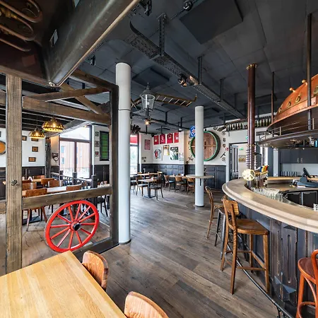 De Brauhotel - De La Brasserie Nationale מלון בשארג'